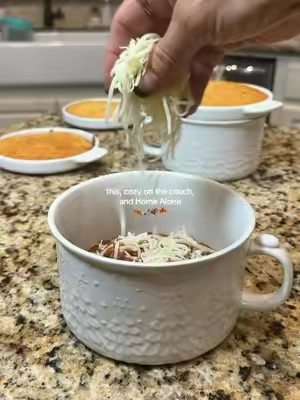 Cozy soup season is around the corner. Grab your set of 2 meal mugs while you can. Only a couple colors left. 🍂🍜 Comes in cute gift boxes if you want to gift these for the holidays. 🎁 #fall #soupseason #fallvibes #mealmugs #cozyseason 