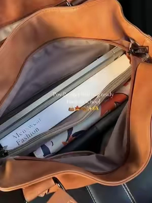 I am obsessed -J🤎✨ #cluci #TikTokshopbacktoschool #tiktokmademebuyit #falldealsforyou #totebag 