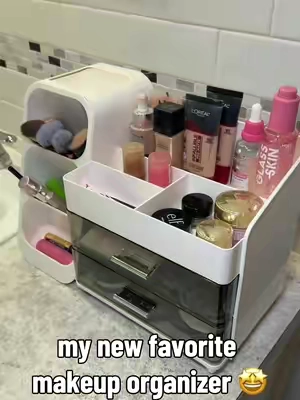 so clean and organized 🤩💓 I was pleasantly surprised with just how much storage space this has! 😱 #makeuporganizer #makeuporganization #vanityorganization #organizedhome #bathroomorganization 