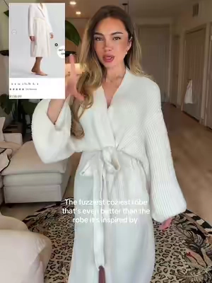 And who’s not getting a new robe every season so dropping half a band on a robe is crazy #TikTokshopbacktoschool #tiktokshopsummersale #plushrobe #oversizedrobe #robe 