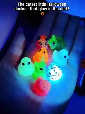 ✨ Grab yours before they disappear! #HalloweenDecor #HalloweenDucks #GlowInTheDark #SpookySeason #Halloween2026  