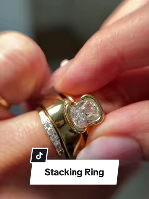 This ring stacks perfectly over a fitness or smart ring and makes my stack look sooo chic. #stackingring #fitnessring #smartring #smarteingstack 