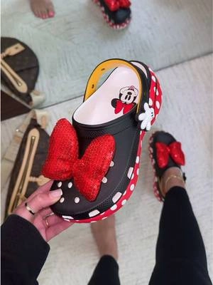 crocs x disney minnie mouse ✨🐭❤️ #crocs 