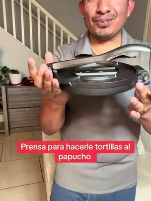 Prensa para hacer tortillas #kitchen #tortillasdeharina #tortillas #utensiliosdecocina #tortillasmexicanas 