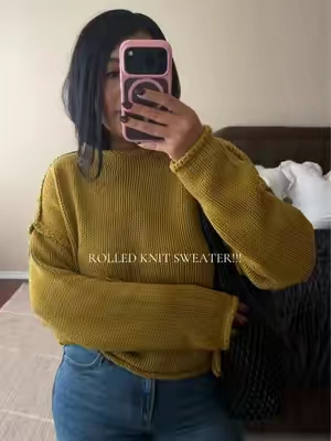 SIZE: XL. I will be styling this sweater so much for the Fall! I cannot wait! So cute and spunky! The brown is my favorite too such a good Fall transition sweater. Fall Transition Sweater. Rollneck Fall Sweater. Oversized Sweater Outfit. #sweater #sweateroutfit #fallsweaters #rollnecksweater #oversizedsweater 