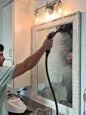 Esta máquina a vapor está perfecta para limpiar todos los baños y pisos quita manchas y bacterias yo la amo 