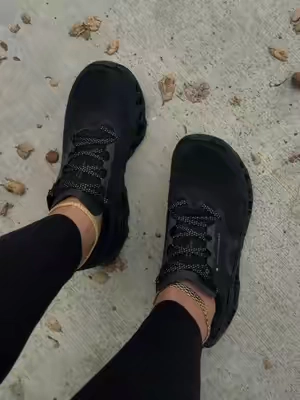 black cloudmonster 3 🖤 #cloudmonster3 #onrunning #onrunningshoes #blacksneakers #cloudmonster @Evans Sneakers 