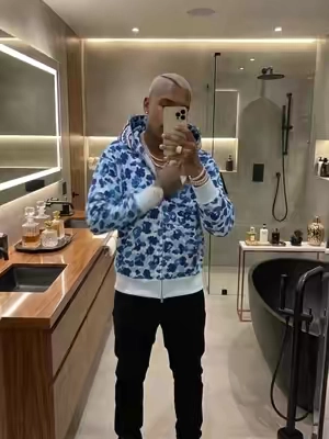 #bape #bapehoodie #spotlightfinds #outfitinspo #menswear 