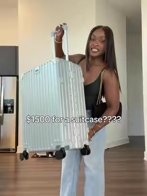 I got the 24 inch suitcase! #luggage #traveltok #rimowa 