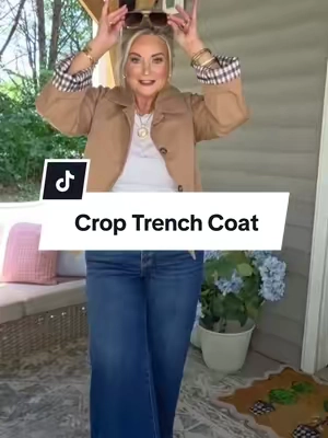 The Trench Coat for Fall! Giving designer without the price tag ✨️@Uaneo #trenchcoat #falloutfits #midsizefashion #fall #CapCut 