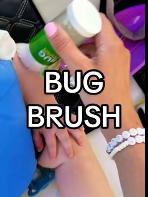 it’s not sticky & actually smells nice!! #bugbrush #bugrepellent #bugspray 