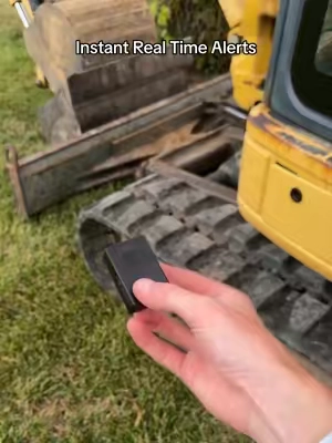These autosky GPS trackers and features are so much better! #tiktokshopjumpstartsale #autosky #gpstracker #gpstracking #trackingdevice 