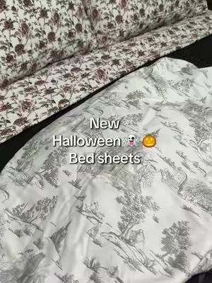 Emryn house Halloween printed bed sheets. @HSN, Inc #halloweenbedroom #bedsheets #sheetsets #halloweensheets #bedding 