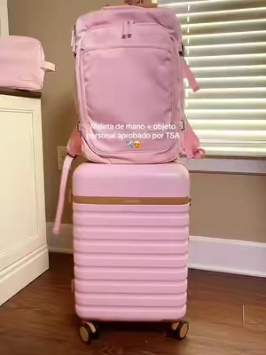 Pink is back in stock 💕 such a good price too! #ukein #carryonbag #carryonluggage #luggage #maletademano 