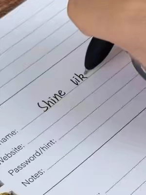 I Found the Perfect Everyday Pen 👀🖊️ Smooth, Practical, And With A Unique Design #NurseEssentials #gelpens #TeacherEssentials #SchoolSupplies #TikTokshopbacktoschool 