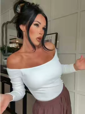 @Halara #halara #halaratiktokshop #offtheshouldershirt #falltops #builtinbra 