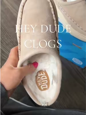 SO COZYY #heydudeshoes #clogs #clogshoes #sliponshoes  Hey dude clogs shoes 