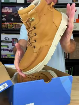Heydude Bradley II leather are so nice. #heydude #heydudeshoes #heydudeboots #boots