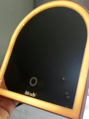 #kitsch #ledmirror #deskmirror #makeupmirror #travelmirror 