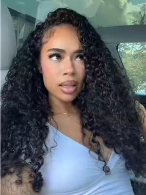 Are yall seeing the curls though?? 🤤  Idk what to do without my curly half wigs!!! @ISEEHAIR @iseehairshop   #iseehairbeauty #halfwig #curlyhairstyles #wiginstall #iseehalfwig 