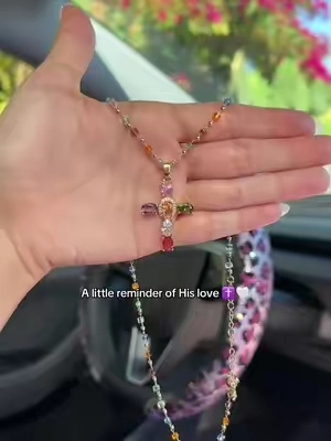 A simple reminder of His love that you can carry with you every day ✝️🤍 #crossnecklace #faithjewelry #christianjewelry #faith #tiktokshop