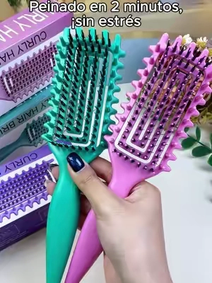 Domina tus rizos con esta brocha, ¡está brutal!#TikTokshopbacktoschool #Summervibes #fyp #makeuphacks #SohoChic 