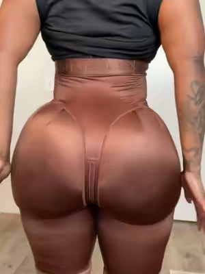 Curves, but make them effortless🍑 This seamless shapewear smooths and shapes without feeling too tight. Snatched waist + lifted booty in one piece. Definitely a wardrobe essential! #ShapellxNewArrivals2026 #TikTokshopbacktoschool #shapellxshapewear