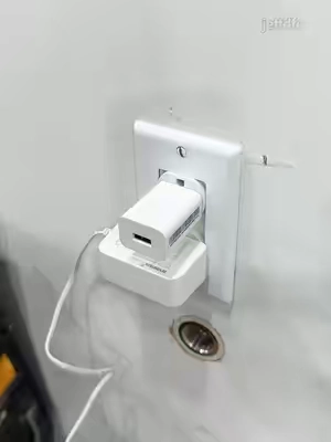 Reparar enchufes empotrados en las paredes sin demolerlas.#tiktokshop #electricaltips #homerepair #diyprojects #electricaltools 