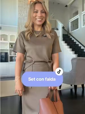 Set de falda que vas amar @Grecerelle #TikTokshopbacktoschool #setdefalda #falloutfits #otoñooutfits #setdedospiezas 