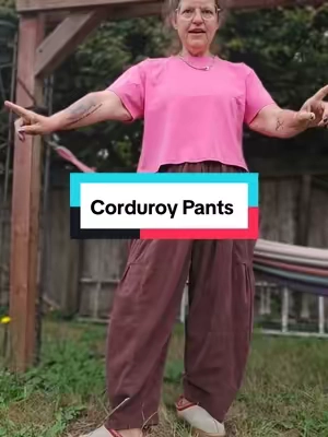 #apronbellystyle #harempants #barrelpants #corduroypants #corduroy @UEU 