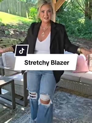 Finally a blazer that is comfy and stretchy! @Imily Bela Living #blazer #falloutfits #TikTokshopbacktoschool #OOTD #CapCut 