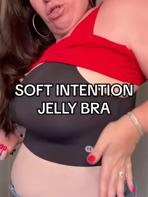 The support speaks for itself 👀 Soft Intentions gives you the lift without the underwire #softintention #jellybra #wirelessbra 