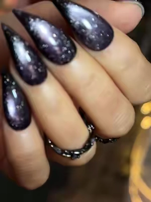 Darkness brings out its most stunning beauty🖤✨FL#nail #pressonnails #nailsartvideos #cateye #stilettonails 