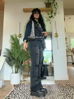 I’m 5’3 & 133 wearing a small