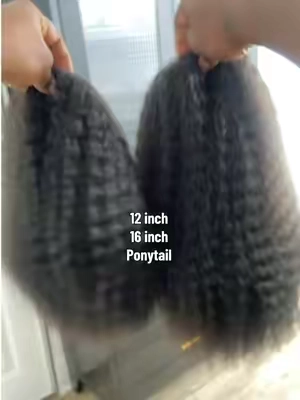 This texture is giving!! These ponytails are perfect for a quick & easy natural looking style. #ponytail 