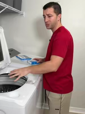 This needs to be standard and right now it’s very cheap! #washingmachinecleaner #washingmachinetablets 