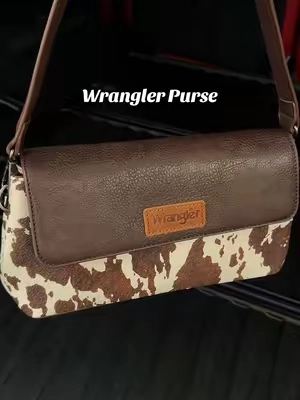 A clutch, a shoulder bag or a crossbody 🤩 @Rustic Charm Bootic #wrangler #wranglerpurse #purse #westernfashion #falloutfits 