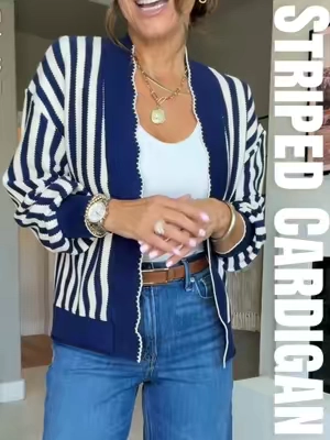 I’m heading back for at least 2 more colors. #stripedcardigan #cardigan #stripedsweater #openfrontcardigan #workwearstyle 