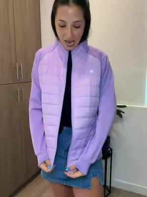 The quality is 10/10 and the color?!😮‍💨 so perfect.  @baleaf  #baleaf #waterresistant #womenfashion #falloutfits #jacket 