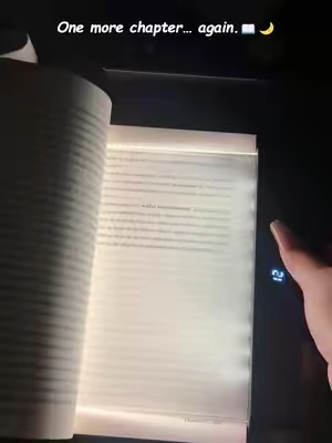 🫶🏻A book light that doesn’t strain your eyes or disturb your sleep.💡Ideal for those who love reading into the night.📖🌙#reader #booklover #booklight #BookTok #tiktokmademebuyit 