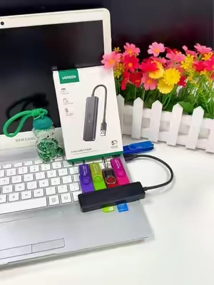 If your laptop doesn't have enough ports, try UGREEN's USB splitter! #SwiftTech #techtok #tiktokshop #tiktokshopcreator #fyp 