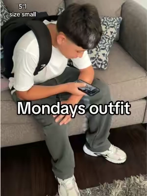 mondays outfit #mensfashion #mensfashiontips #fyp #foryoupage 