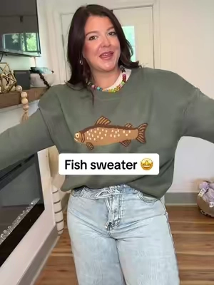 Never knew I’d love a fish sweater 🤣 #fallfashioninspo #fishsweater #crewnecksweater #pullover 
