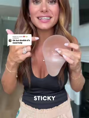 Replying to @Lizette ❤️🫡 @Tay Becker How a 32DD styles her CAKES Lift with a casual tank 🤍 The perfect amount of subtle lift, shape & coverage, all in one! #cakesbody #fashionhack 