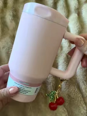 🌻 Frost Buddy just entered their ceramic era 🍂☕️🤎 The brand new 16oz Mug Buddy is their FIRST ever ceramic-lined tumbler + I’m obsessed with the details👏🏼 ✨ Ceramic-lined interior ✨ Completely leakproof 3-in-1 lid- sip, internal straw OR close it up ✨ Cupholder friendly ✨ Handle fits your ChapStick + you can clip on your keys or favorite charms 🔑 ✨ AND they just dropped it in the cutest limited-edition fall prints 🍁🎃 These are BRAND NEW and I have a feeling the fall designs are going to disappear fast 👀🤎 #frostbuddy #mugbuddy #fallmusthaves #travelmug #ceramictumbler 
