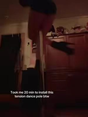 No nails/screws needed and it’s apartment friendly <3  #poletok #vevor #TikTokShopFinds #poledance #feminineenergy 