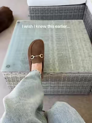 These Cushionaire clog mule shoes are so cute for fall 