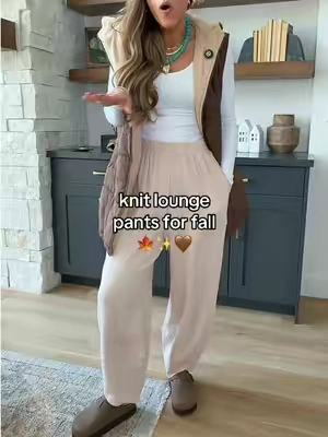 😍These come in so many cute colors! Knit lounge pants for fall. True to size, wearing a small. If between sizes, you might wanna size down.  #loungepant #lookforless #affordablefashion #summertofall #backtoschooloutfit 
