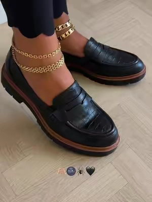 #loafers #widefootfriendly #chic #fallshoes 