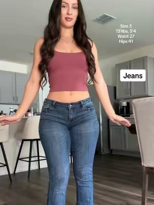 They’re baaaaaack 👀 #fashionnova #fashionnovajeans #lowrisejeans #lowrise 